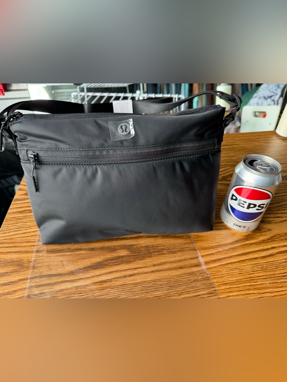 lululemon athletica 2L Black Crossbody Bag - Picture 4 of 5